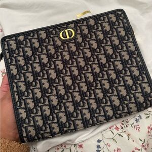 Dior 30 Montaigne Dea Pouch